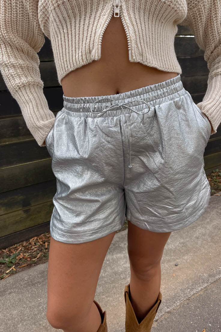 Nova Shorts